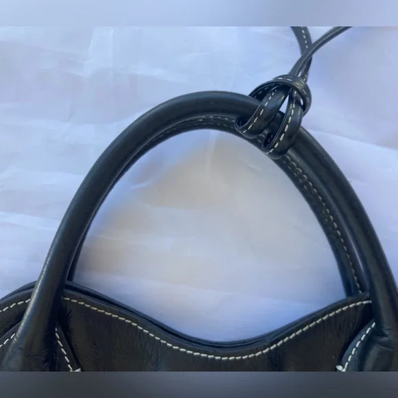 BADGLEY MISCHKA BLACK LEATHER BAG WITH SILVER AND GOLD TONED HARDWARE & BRANDING - Picture 9 of 16